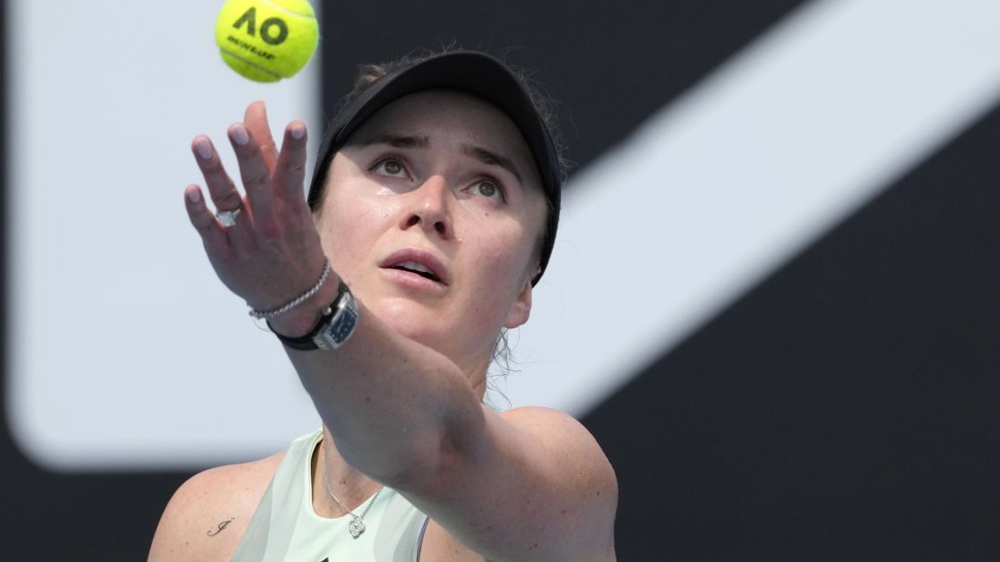 Елина Свитолина вышла в полуфинал турнира WTA 250 в Окленде, обыграв британку Соней Картал в трех сетах. Это ее первый полуфинал за восемь месяцев.