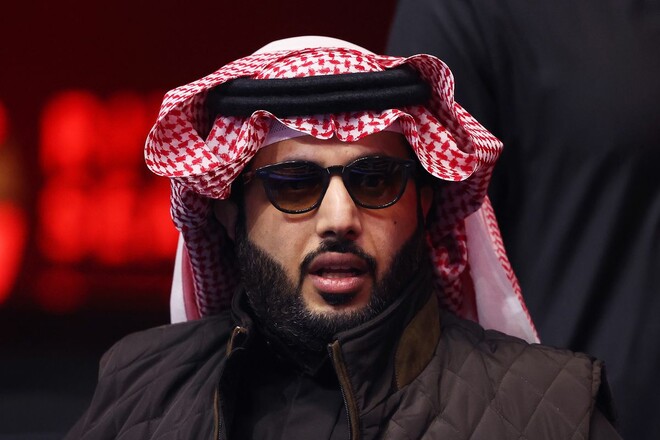 Команда Усика обратилась к Аль-Шейху после скандального решения WBO Команда Усика обратилась к Аль-Шейху после скандального решения WBO