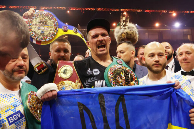Усик впервые отреагировал на приказ от WBO и назвал следующего соперника Усик впервые отреагировал на приказ от WBO и назвал следующего соперника