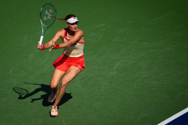 Украинская теннисистка Даяна Ястремская удачно стартовала на турнире WTA 1000 в Индиан-Уэллс, обыграв китаянку Юань Юэ в двух сетах (6:2, 6:4). Теперь во 2-м раунде ее ждет матч против Онс Жабер.