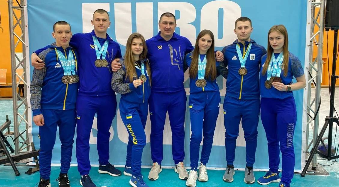 Сборная Украины по гиревому спорту поразила Европу количеством наград