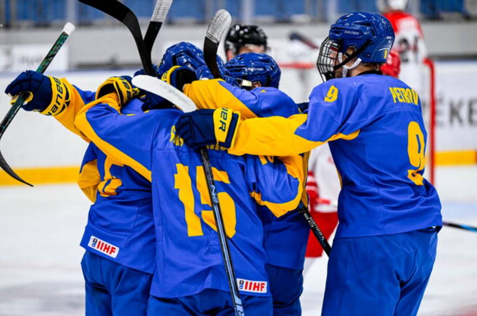 Сборная Украины U-18 обыграла Австрию в матче ЧМ по хоккею