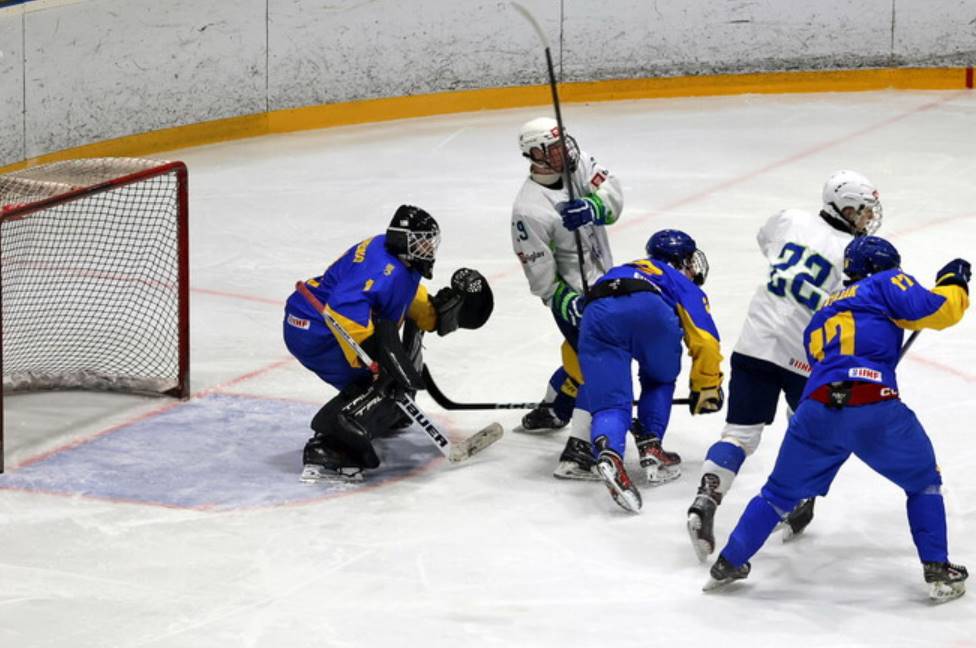 Украина U-18 разгромила Словению на чемпионате мира по хоккею