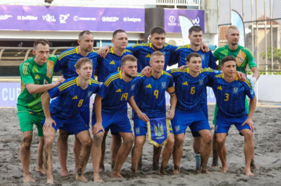 Украина разгромила Грузию в пляжном футболе на Евролиге