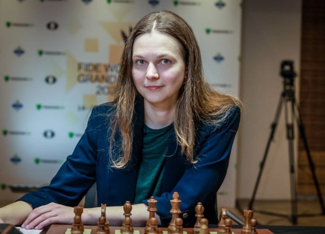 Анна Музычук поднялась на четвёртое место в рейтинге FIDE. В топ-20 также вошли Мария Музычук и Юлия Осмак. Среди мужчин лидирует Игорь Коваленко.