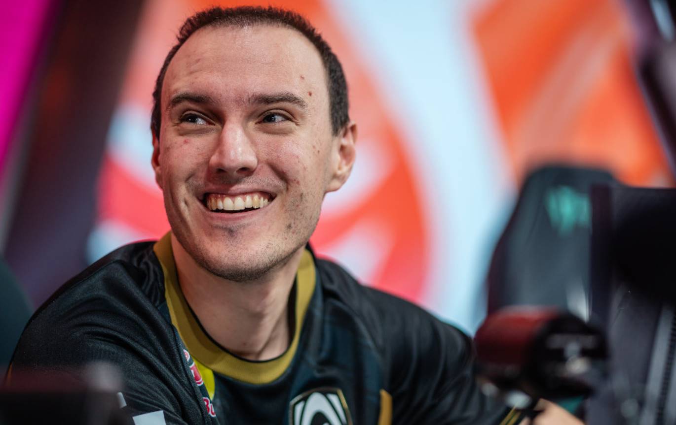 Лука «Perkz» Перкович — один из самых успешных киберспортсменов мира. Узнайте о его карьере, доходах, личной жизни и главных достижениях.