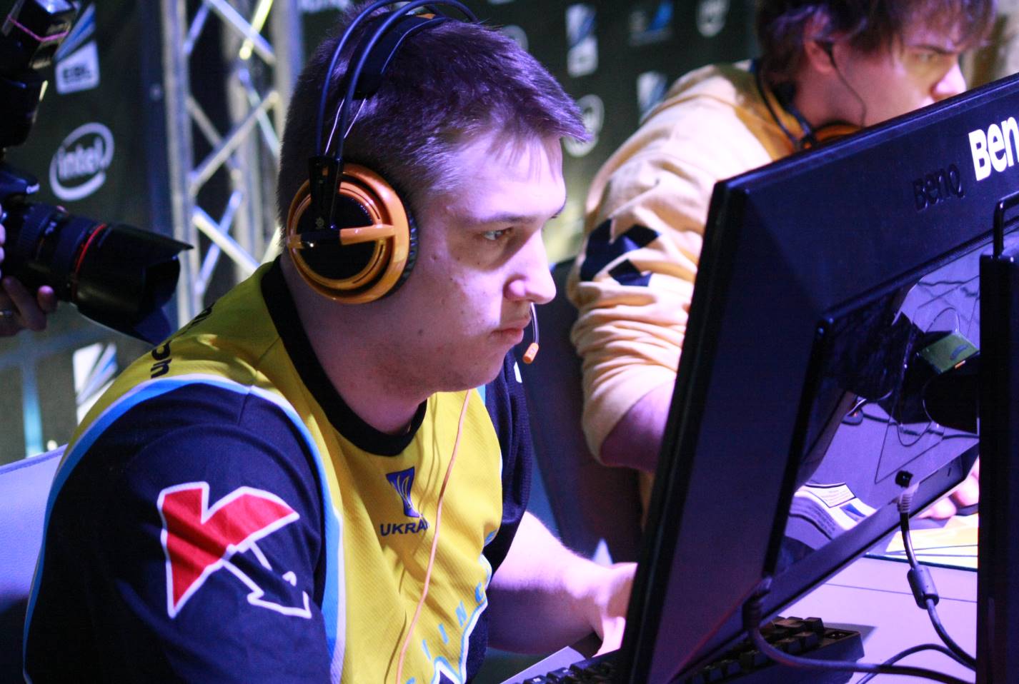 Даниил "Zeus" Тесленко – легенда киберспорта, лидер Natus Vincere, победитель крупных турниров и обладатель значительных призовых в CS:GO.
