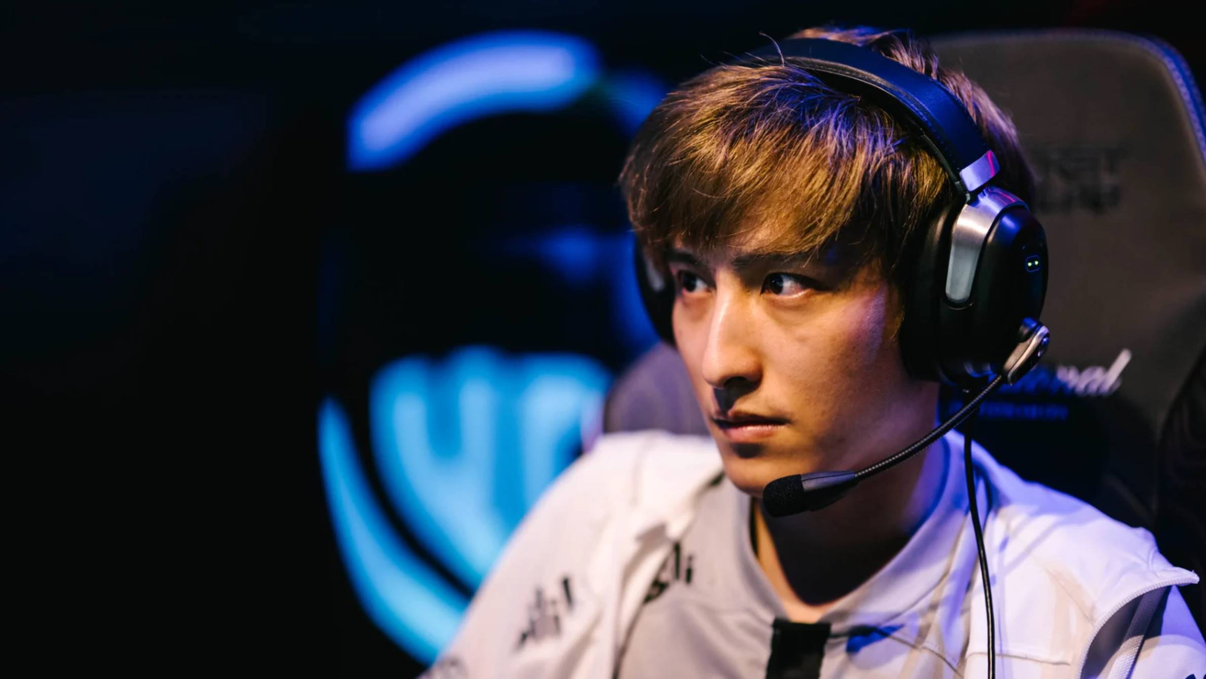Узнайте о Ване «Ame» Чуньюй — легендарном игроке Dota 2: биография, ключевые достижения и интересные факты из его личной жизни.