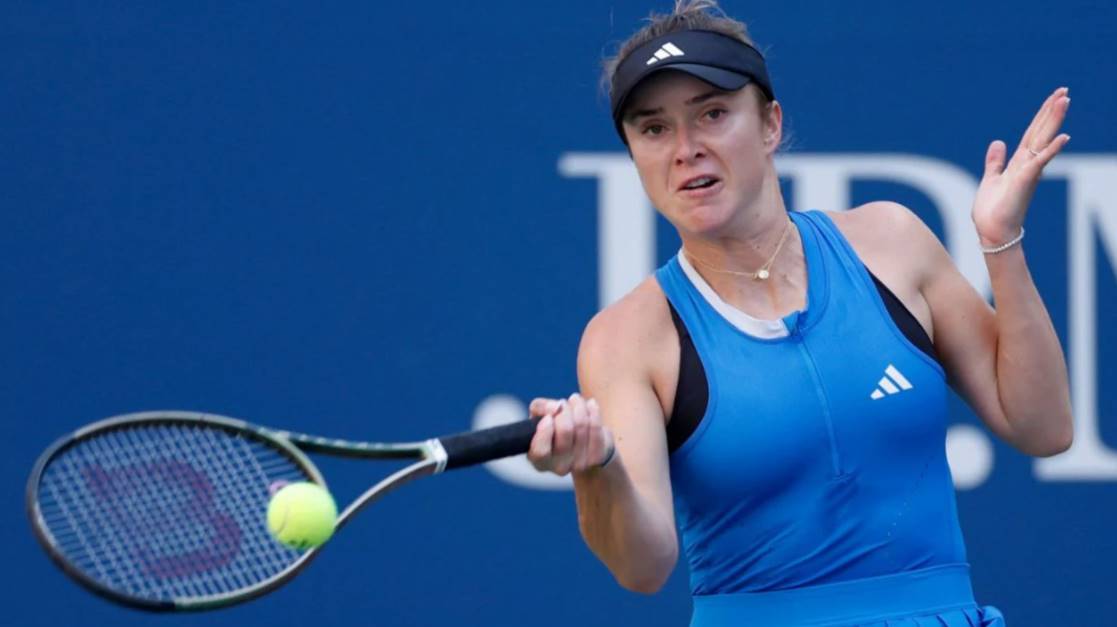 Элина Свитолина сенсационно уступила Анне Бондар в первом круге US Open 2025 со счётом 2:6, 4:6. Это стало седьмым подряд поражением украинцев на турнире.