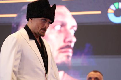 Команда Усика поддержала решение WBO предоставить 90 дней для переговоров и прокомментировала сомнения относительно травмы боксёра, объяснив его физическое состояние.