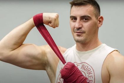 Александр Захожий заявил о готовности выйти на ринг против Деонтея Уайлдера: «Сейчас мой момент». Украинец недавно потерял титул EBU, а американец находится в поиске нового соперника.