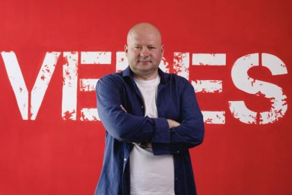 Иван Надеин — президент «Вереса» и предприниматель в сфере «зелёной» энергетики. Биография, финансы клуба, результаты сезона, цитаты игроков и факты.