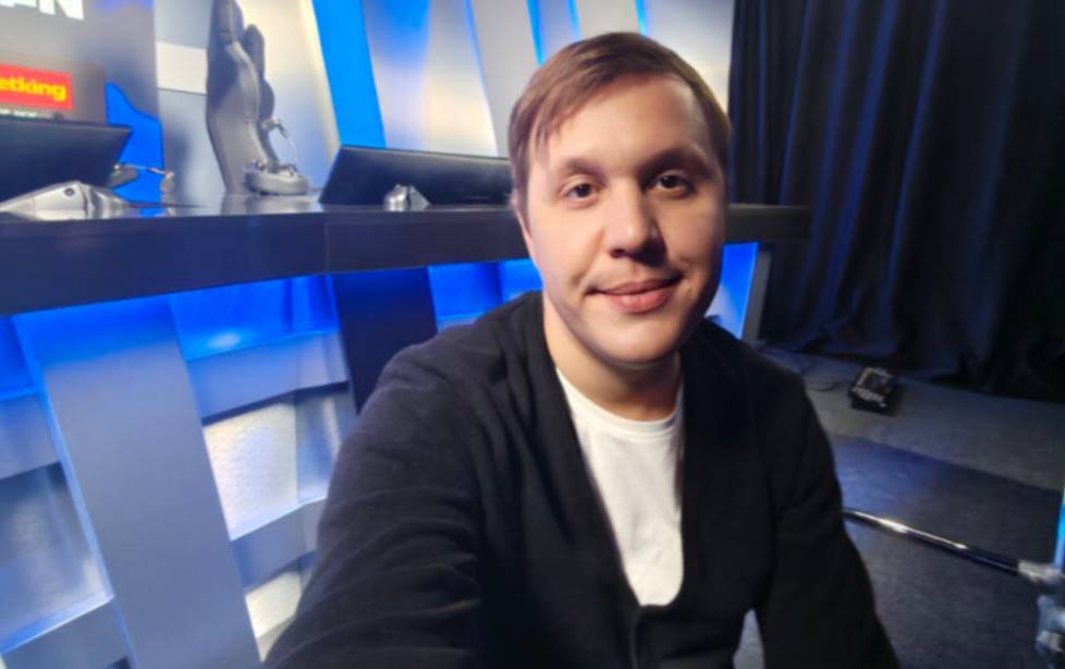 StarLadder StarSeries Fall 2025 в Будапеште: KvaN оценил шансы B8 и NAVI в стартовых матчах плей-офф. Сегодня украинские клубы откроют игровой день.