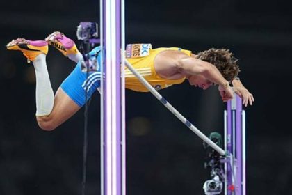 Арман Дюплантис установил мировой рекорд на чемпионате мира в Токио