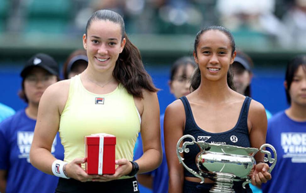 Лейла Фернандес выиграла WTA 250 в Осаке, обыграв 18-летнюю Терезу Валентову. Это её пятый титул в карьере и второй в сезоне 2025 года.