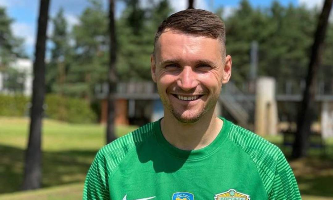 Бывший игрок «Динамо» и сборной Украины Денис Олейник стал тренером финского клуба СІК, подписав двухлетний контракт и возглавив вторую команду.