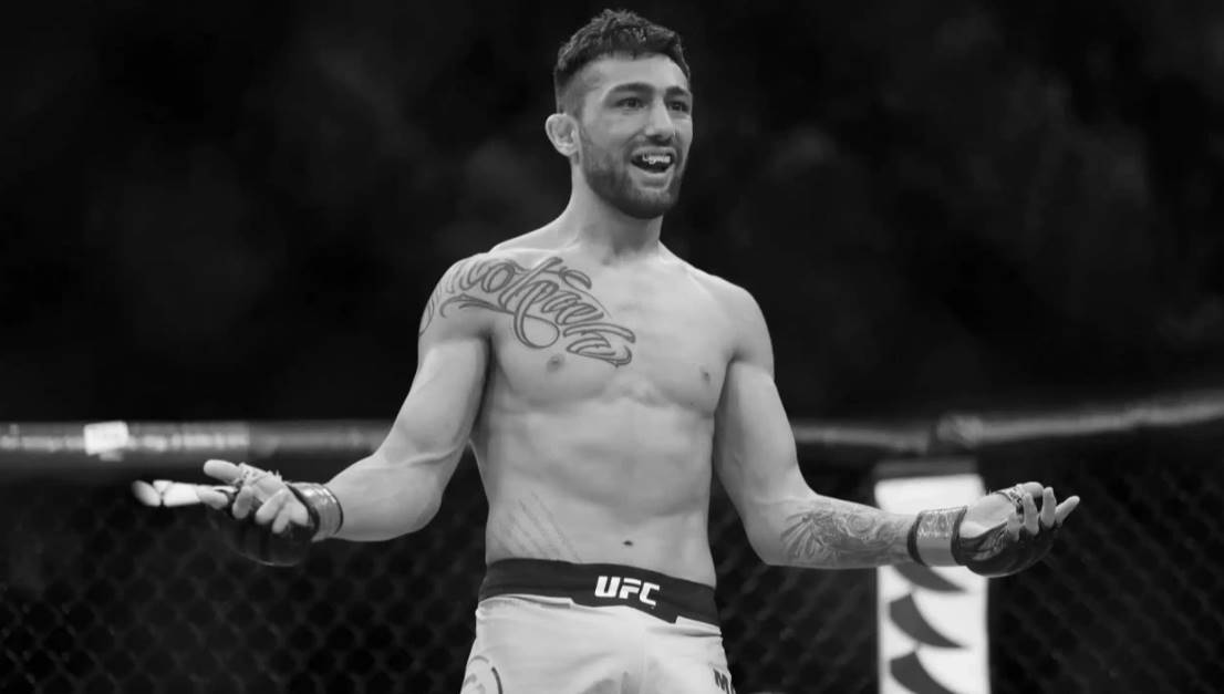 В Риверстоуне застрелен экс-боец UFC Суман Мохтарян. Полиция расследует убийство, неподалёку нашли сгоревшие авто, предположительно нападавших.
