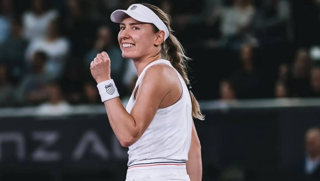 Екатерина Александрова обыграла Диану Шнайдер и вышла в финал турнира WTA 500 в Нинбо, где сыграет с Еленой Рыбакиной.