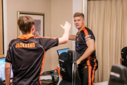 Fnatic вышла в плей-офф CS Asia Championships в Шанхае, обыграв TYLOO 2:0 и продлив серию из шести побед. Впереди матч с HEROIC за полуфинал.