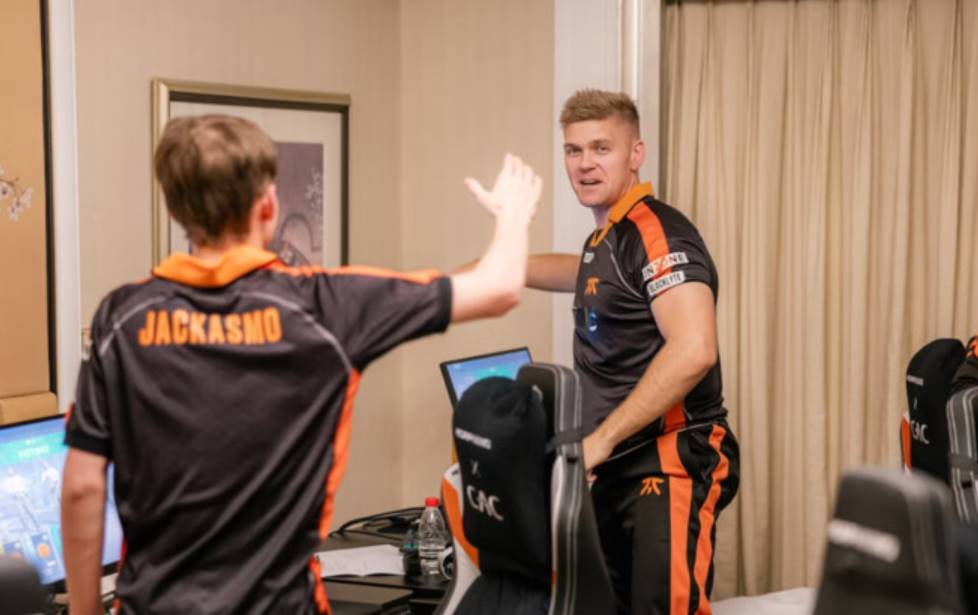 Fnatic вышла в плей-офф CS Asia Championships в Шанхае, обыграв TYLOO 2:0 и продлив серию из шести побед. Впереди матч с HEROIC за полуфинал.