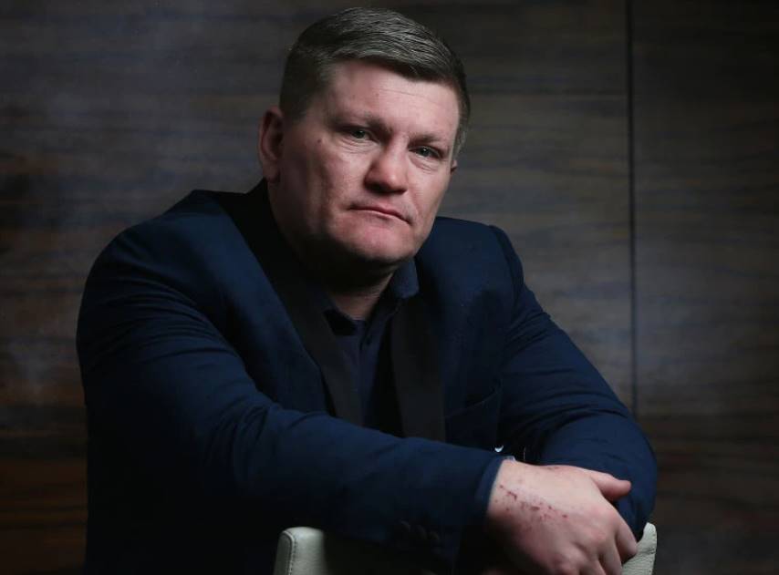 Официально подтверждено: эксчемпион мира по боксу Рикки Хаттон покончил с собой. Подробности расследования и хронология событий трагедии.