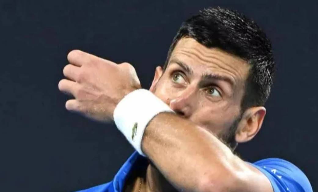 Новак Джокович сенсационно обыграл Янника Синнера и вышел в финал Australian Open, став самым возрастным финалистом в истории турнира.