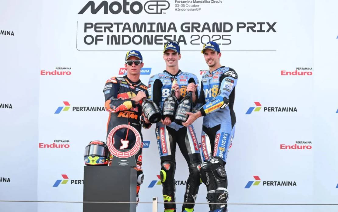 Испанец Фермин Альдегер выиграл Гран-при Индонезии MotoGP, став вторым самым молодым победителем в истории чемпионата после Марка Маркеса.