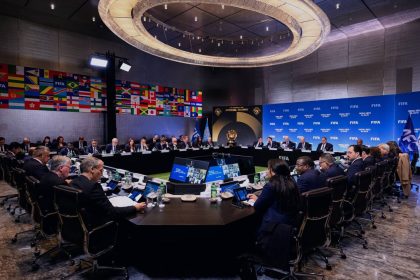 ФИФА отказалась отстранить Израиль от турниров, заявив о своей роли в развитии футбола, а не решении геополитики.