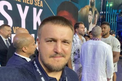 Бывший промоутер Александра Усика Александр Красюк советует боксеру завершить карьеру, чтобы сохранить статус непобежденного чемпиона.