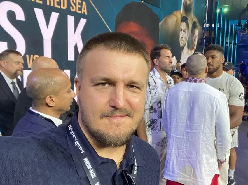 Бывший промоутер Александра Усика Александр Красюк советует боксеру завершить карьеру, чтобы сохранить статус непобежденного чемпиона.