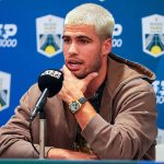 Карлос Алькарас проиграл Зизу Бергсу на турнире ATP в Шанхае со счетом 5:7, 6:7. Причины поражения, антирекорд испанца и последствия для рейтинга.
