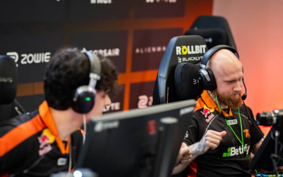 Украинская команда fnatic победила французский 3DMAX 13:6 на старте Budapest Major по CS2. Турнир идёт с 24 ноября по 14 декабря.