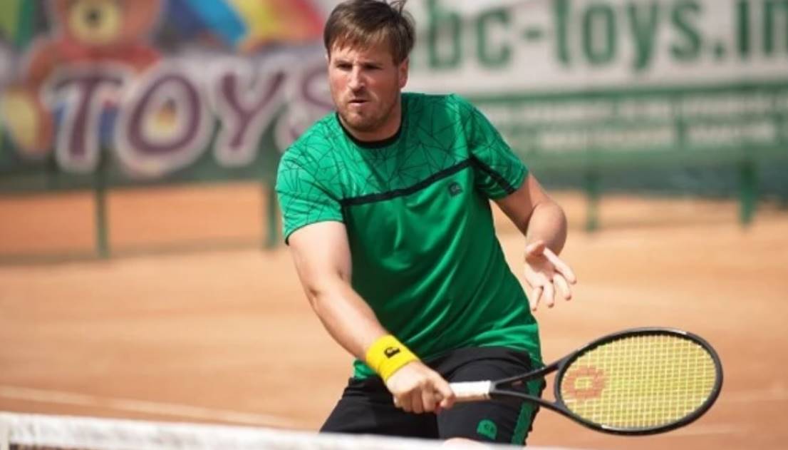 Украинский теннисист Владимир Ужиловский выиграл парный турнир ITF M15 в Шарм-эль-Шейхе вместе с бельгийцем Романом Фоконом.