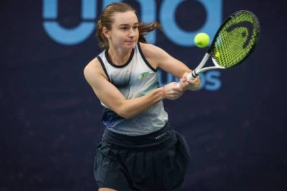 Дарья Снигур обыграла Мону Бартель в полуфинале ITF W75 в Глазго и вышла в финал турнира со счетом 2:6, 6:4, 6:4.