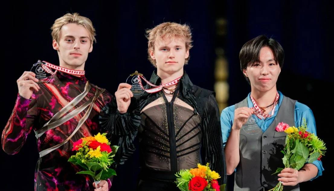 Илья Малинин побил мировой рекорд в произвольной программе на Skate Canada, выиграв турнир и продлив серию побед до 12 турниров подряд.