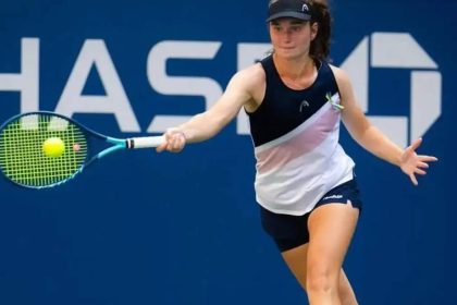 Дарья Снигур вышла в четвертьфинал ITF W75 в Фуджейре, победив Оливию Гадецки со счетом 6:2, 2:6, 6:2.