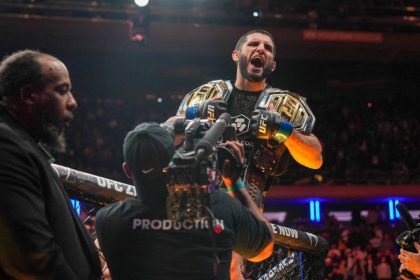 Ислам Махачев победил Деллу Маддалену и стал новым чемпионом UFC полусреднего веса, выиграв бой единогласным решением судей 50:45.