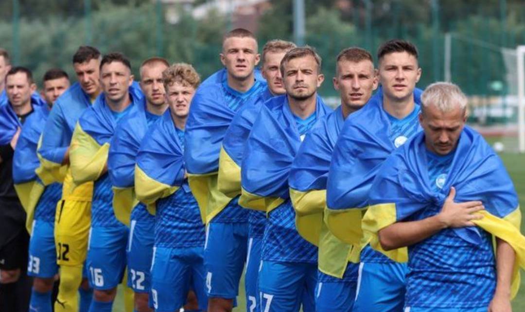 Футболиста сумской «Виктории» Андрея Дедяева доставили в ТЦК во время отпуска в Каменском. Дальнейшая судьба игрока остается неизвестной.