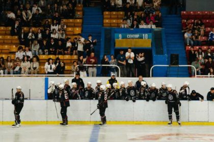 «Кременчук» обыграл «Крижинку-Кепиталз» в чемпионате Украины по хоккею 3:1 и набрал 33 очка, оставаясь на второй позиции.