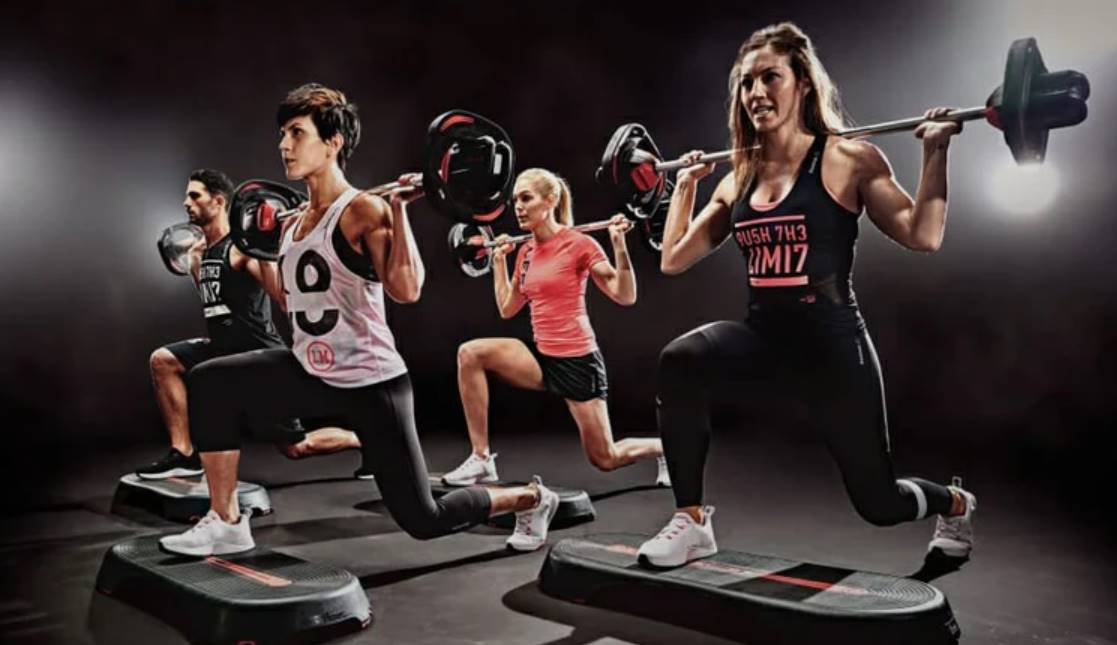 Bodypump – это интенсивные тренировки с использованием гантелей, направленные на развитие силы, выносливости и сжигание жира. Узнайте о пользе и эффективности.