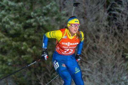 Анастасия Меркушина выиграла индивидуальную гонку на чемпионате Европы-2026 по биатлону, закрыв все мишени и завоевав золото для Украины.