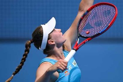 Елена Рыбакина обыграла Арину Соболенко в финале Australian Open 2026 и завоевала второй титул Grand Slam в карьере.