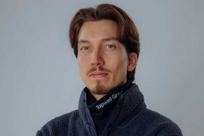 Йоханн Андре Форфанг перенес похороны отца, чтобы выступить на Олимпиаде; Гуго умер от рака, а спортсмен посвятил ему свои прыжки.