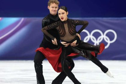 Сборная США выиграла золото в командном турнире по фигурному катанию на Олимпийских играх-2026 в Милане, опередив Японию на один балл.