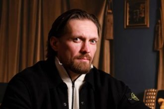 Александр Усик может провести бой с Деонтеем Уайлдером в США в марте 2027 года. В команде украинца раскрыли планы по организации поединка.