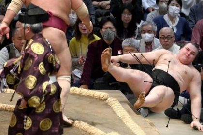 Haru Basho 2026 выходит на финиш: Аонисики проиграл Даиэйсё, Сиси победил Осёму, Кирисима одолел Хосёрю, а Оносато снялся из-за травмы.