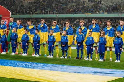 Сборная Украины объявила заявку на плей-офф отбора ЧМ-2026: в составе два дебютанта, Нещерет заменил Лунина, а Зинченко, Довбик и Матвиенко вне списка.