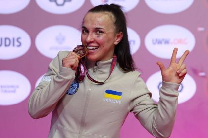 Украина выиграла женский командный зачет Евро-2026 по борьбе в десятый раз, завоевав в Тиране восемь медалей: шесть золотых, серебро и бронзу.