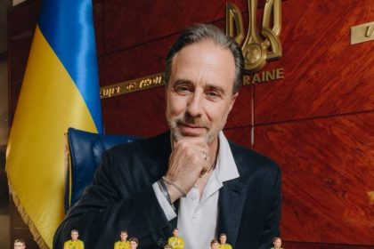Андреа Мальдера объявил тренерский штаб сборной Украины: в него вошли Паскуале Каталано, Тарас Степаненко и Владимир Езерский.