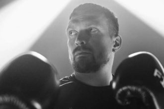 Александр Усик встретился с Дональдом Трампом в Вашингтоне. Ранее боксер посетил Пентагон перед турниром UFC Freedom 250 в Белом доме 14 июня в США.
